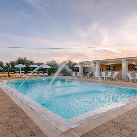 Hotel Reverse 4*