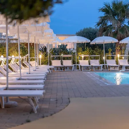 Hotel Reverse 4* Torre Santa Sabina