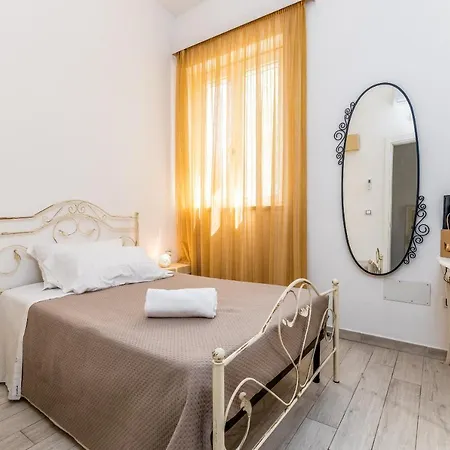 Hotel Reverse Hotel 4*