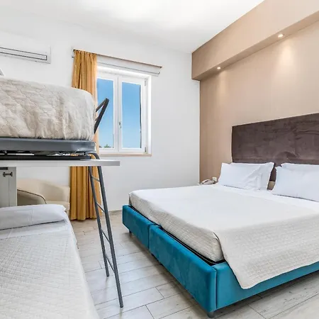 Hotel Reverse Torre Santa Sabina