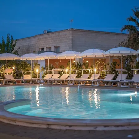 Hotel Reverse Hotel