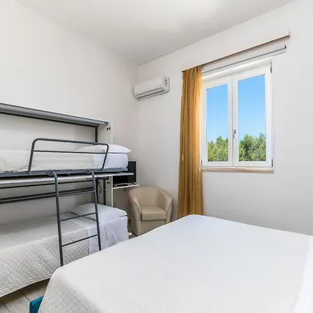 Hotel Reverse 4*
