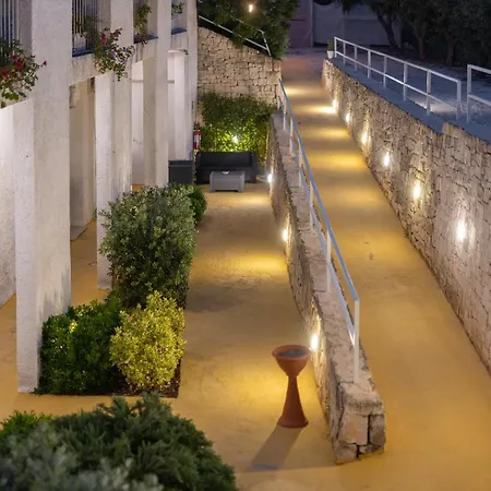 Reverse Torre Santa Sabina