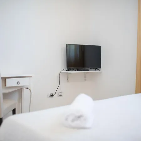 Hotell Reverse 4*